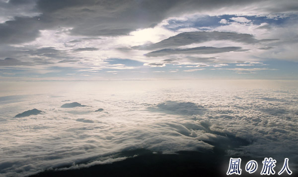 雲と雲の間の写真