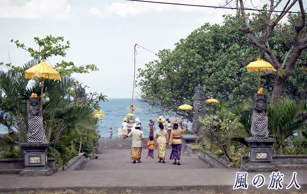 インドネシアバリ島　海辺の祭りの写真