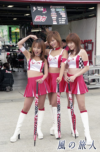 全日本選手権2002年モテギ　レース走行の様子