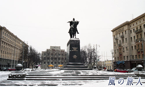 ユーリ・ドルゴルキーの記念碑