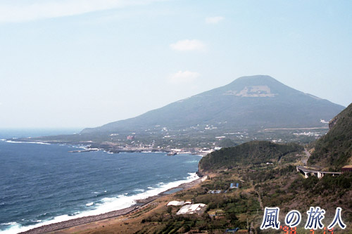 大坂トンネル展望台からの眺め　八丈島、三宅島卒業旅行記の写真
