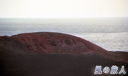 ひょうたん山の火口　八丈島、三宅島卒業旅行記の写真