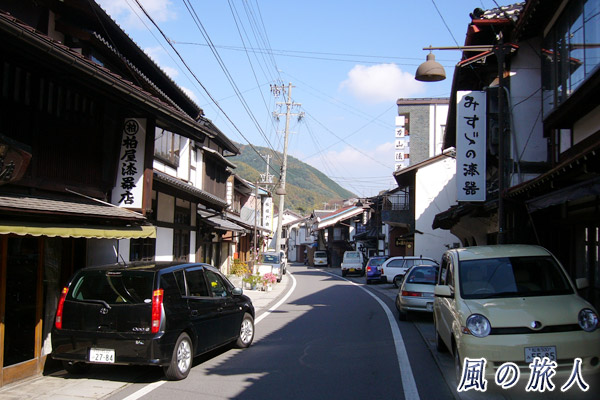 平沢の漆器店が並ぶ通り　木曽路ツーリングの写真