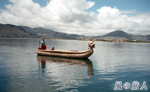 ペルー　プーノのチチカカ湖の写真