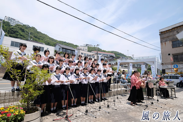 尾道　あじさいき　小学生の合唱の写真