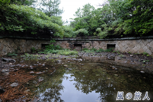 竹原　大久野島　池と化した砲台跡の写真