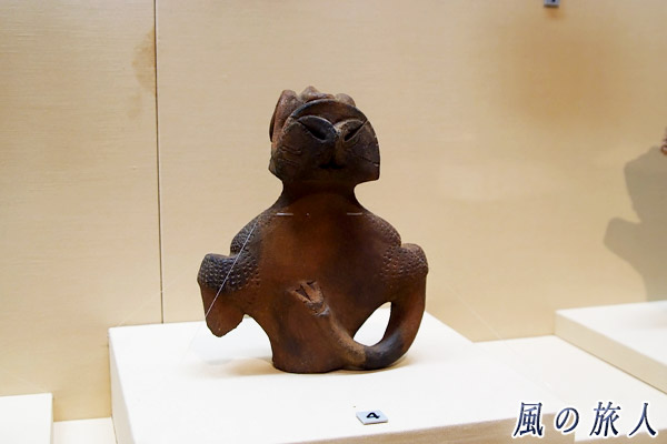 東京国立博物館　収蔵品　猫顔の土偶の写真