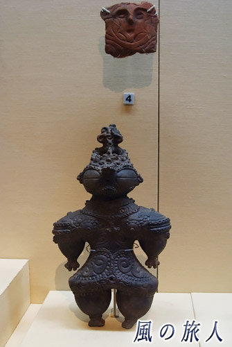 東京国立博物館　収蔵品　遮光器土偶の写真