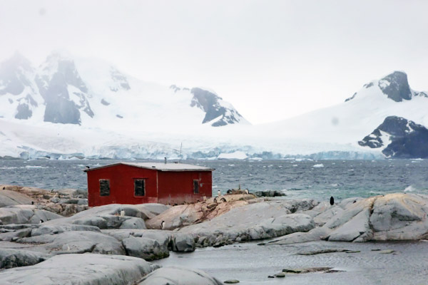 南極のイメージ（＊写真：あらかずさん）